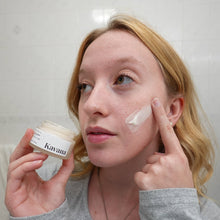 Load image into Gallery viewer, Phyto-5 Face Cream: Natural Moisturizer with Cacao Absolute & Imortelle (Helichrysum italicum) and Silk peptides.