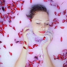 Load image into Gallery viewer, Rest and restore with Kavana. Try our self-care Sunday must have soak: with pine needles and crushed roses in a blend of Himalayan, Dead Sea and Epsom salts. A truly sensual scent!